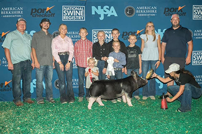 Decker Showpigs Winners